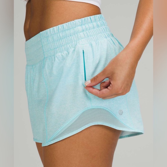 Lululemon Hotty Hot High-Rise Short 2.5" - Picture 4 of 10